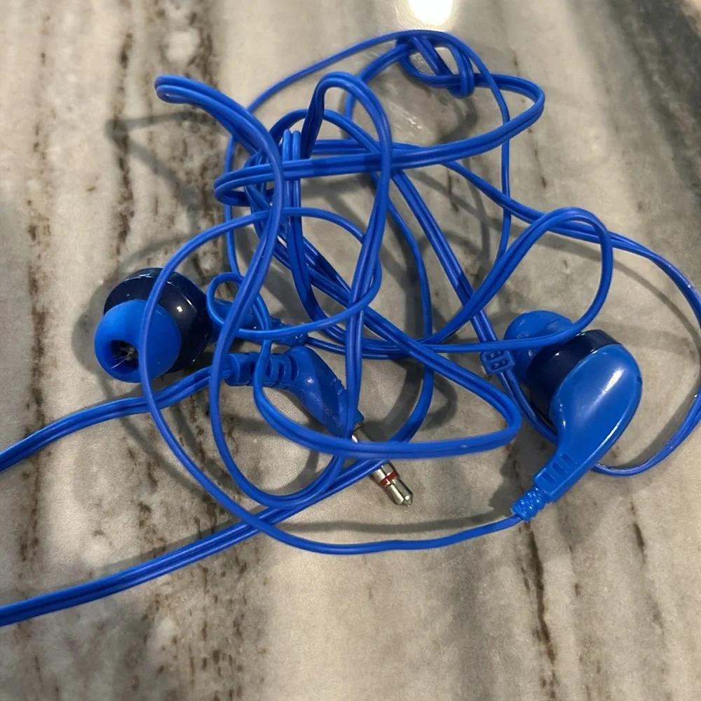 10 Wired Earphones - Black, White, and Blue plug in